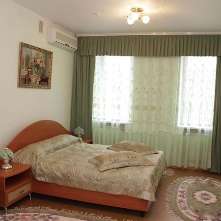 Kristina Hotel Zaporizhia Extérieur photo