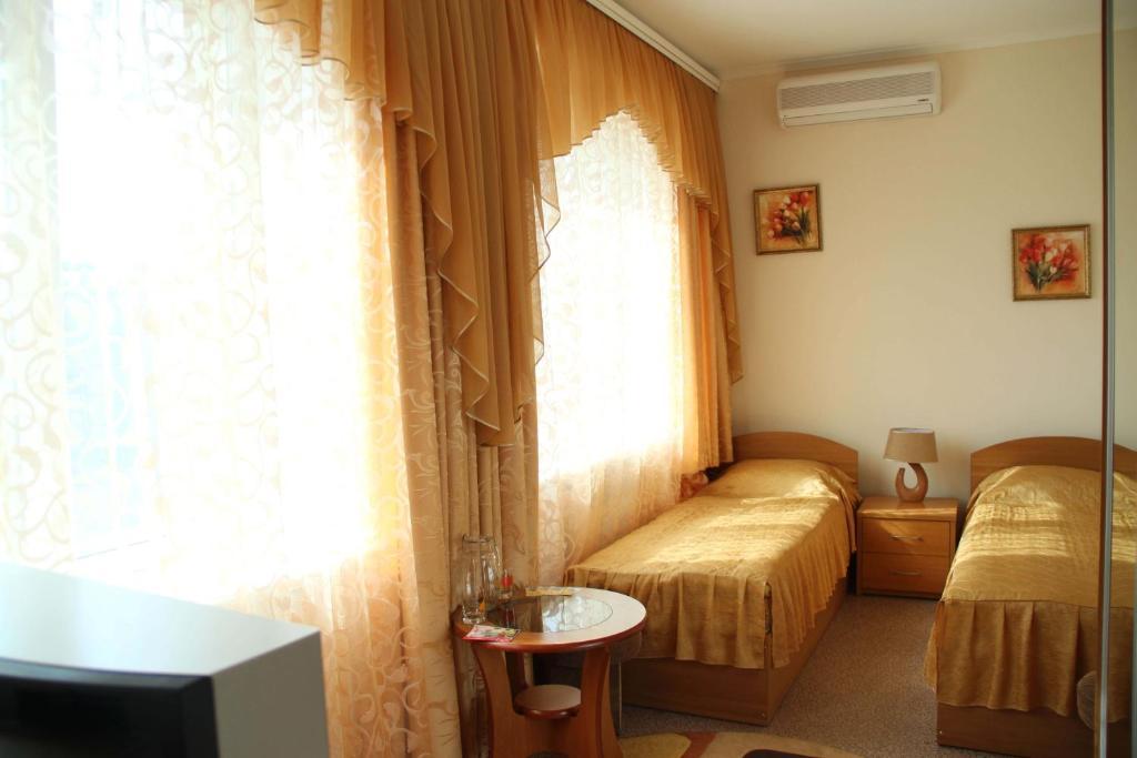 Kristina Hotel Zaporizhia Chambre photo